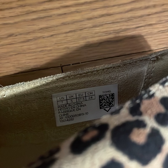 TOMS leopard print slide-on platform flats/sneakers - Picture 12 of 12